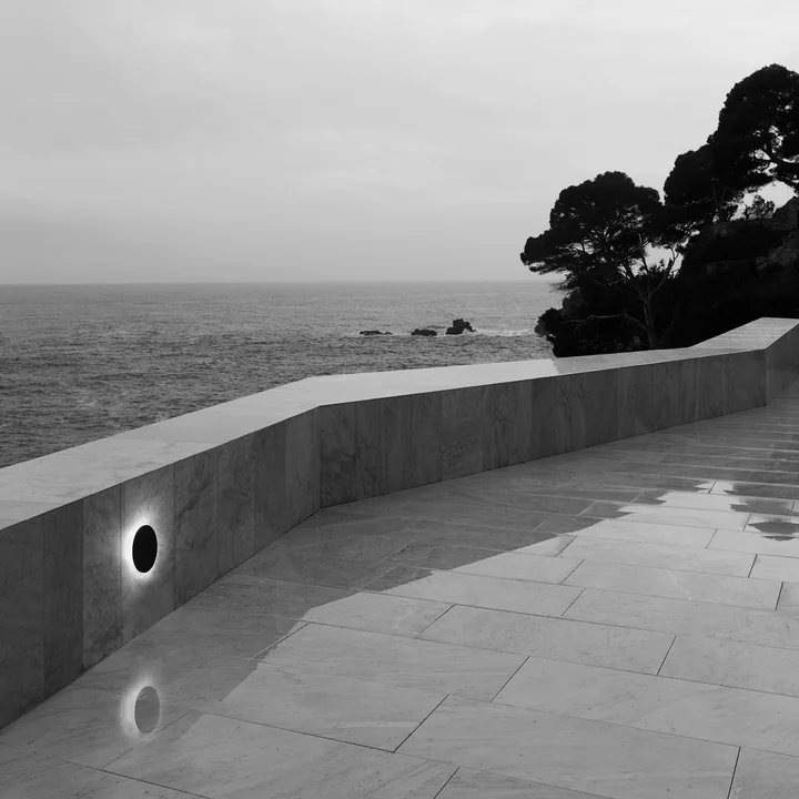 Camouflage 240 LED wall lamp from Flos