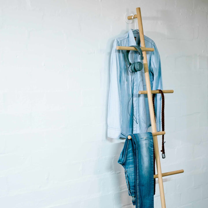 kommod - Wendra Towel rail / leaning wardrobe as a mute servant