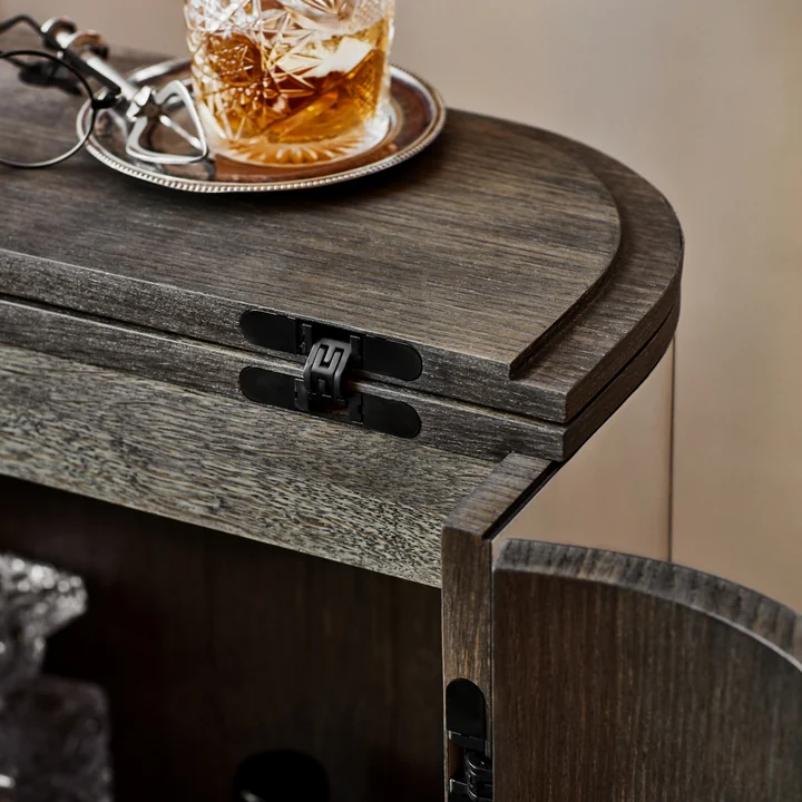 Loud bar trolley on wheels from Northern in mirrored