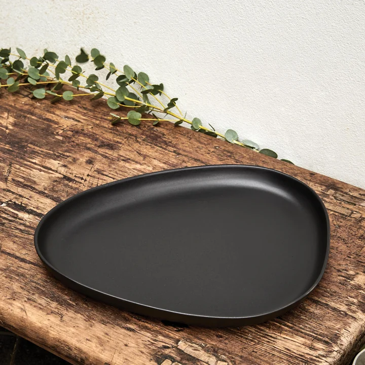Curve Stoneware Plates by Lind DNA