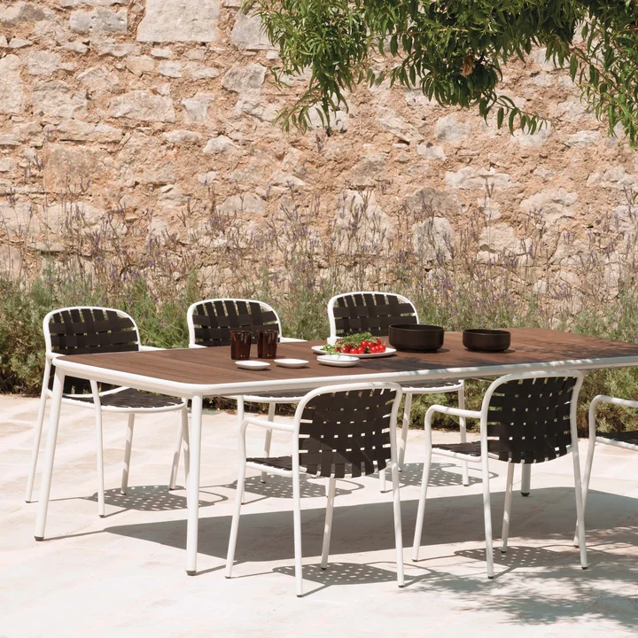 The Emu - Yard table and armchair - seating group