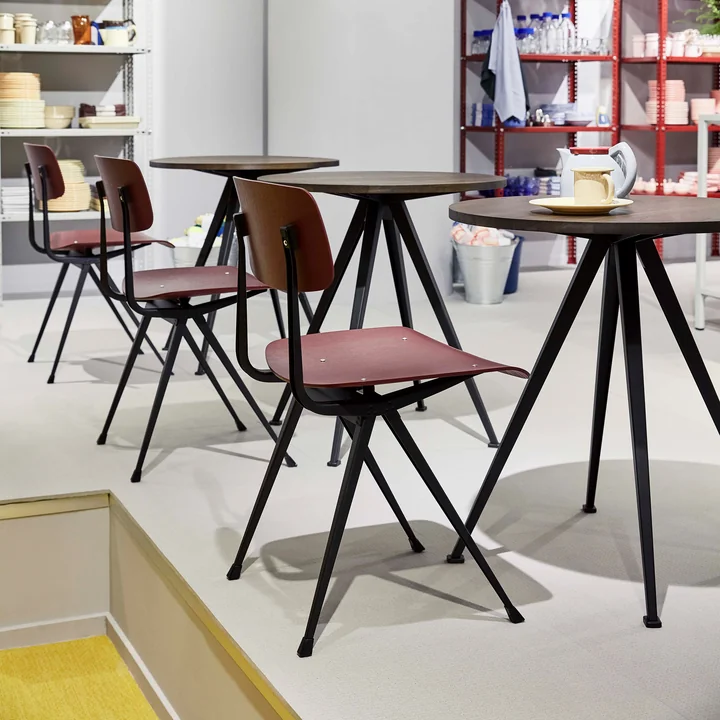 The HAY - Pyramid Bistro Table 21, 70 x 70 cm, Smoked Oak / Black