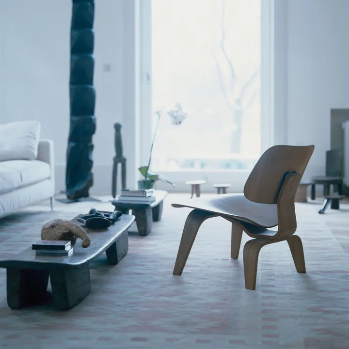 Vitra - Plywood Group LCW in the Living Room