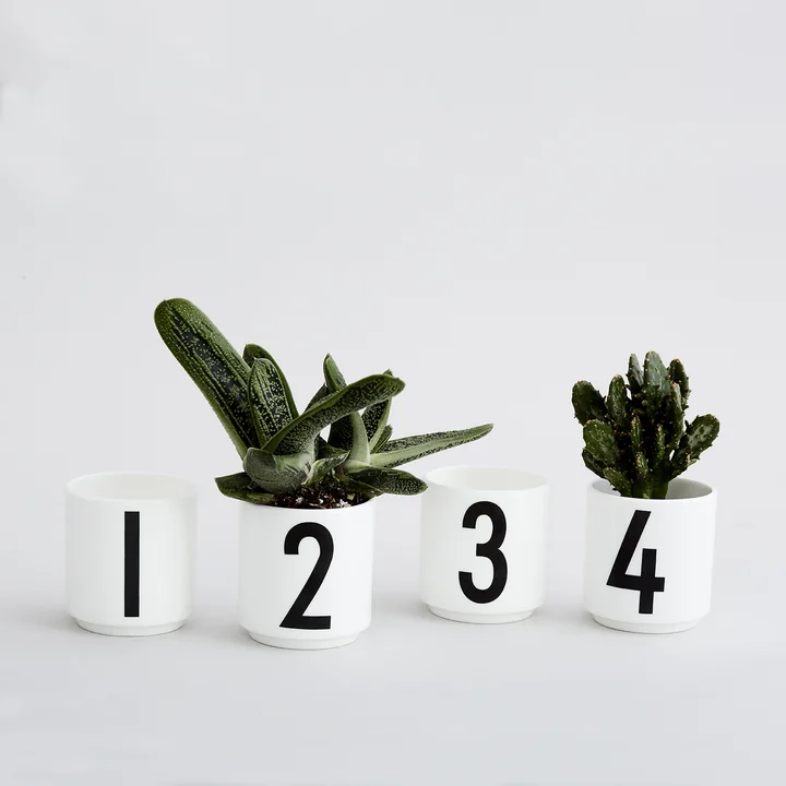Porcelain mini mug (set of 4) by Design Letters