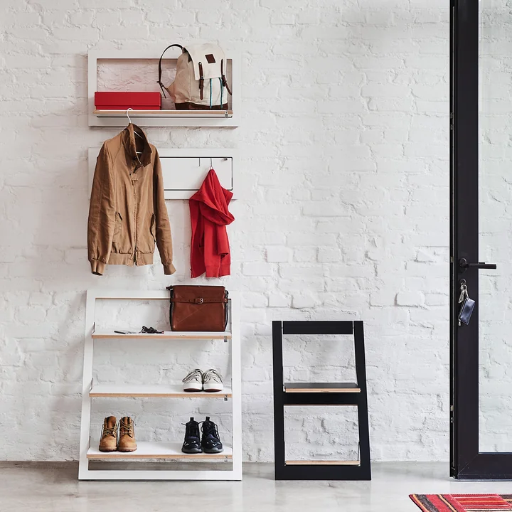 Ambivalenz - Fläpps Leaning shelf, folding chair and clothes rail