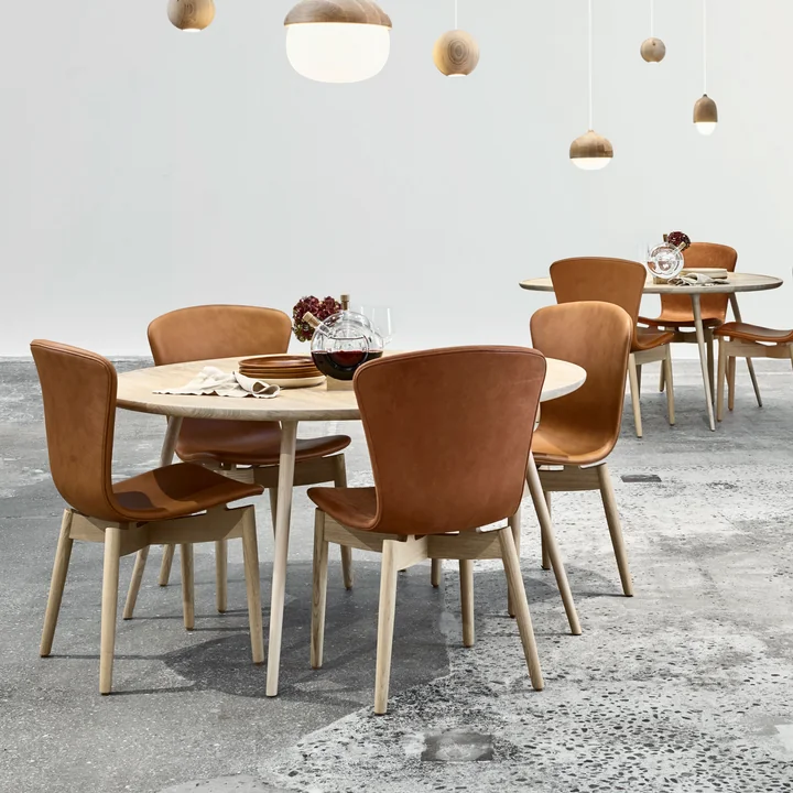 Mater - Accent Dining Table, Ø 140 x H 73 cm, oak