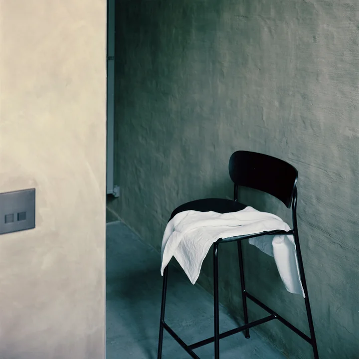 Pavilion Bar stool from & tradition