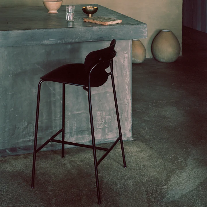 Pavilion Bar stool from & tradition