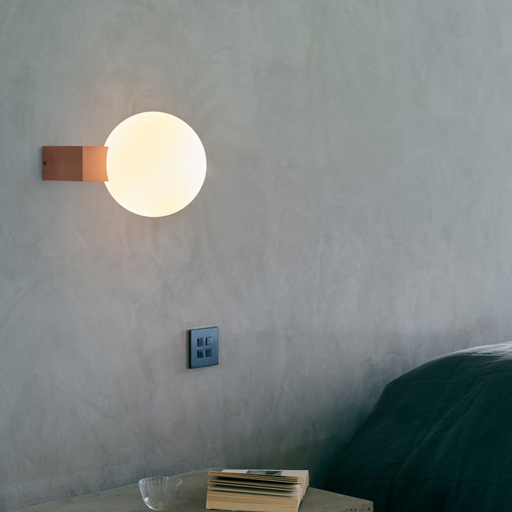 Journey SHY2 Wall lamp from & Tradition in clay / opal glass on the wall