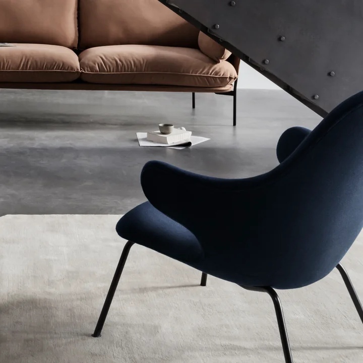 Catch JH14 Lounge- Chair from & tradition in black / Divina 3 dark blue (793)