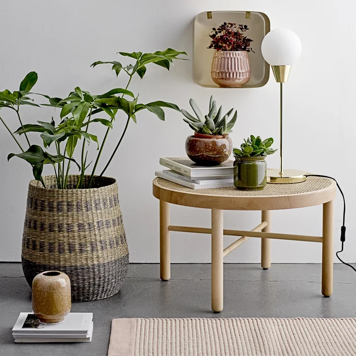 Multicolour seagrass basket from Bloomingville as a planter