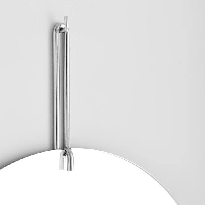 Wall mirror oval from Moebe in chrome in detail