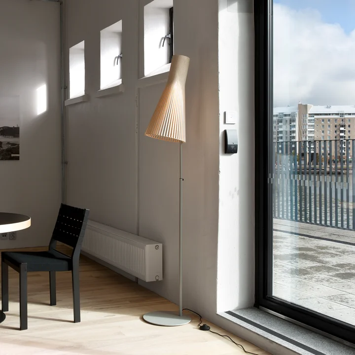 Secto 4210 floor lamp by Secto in birch