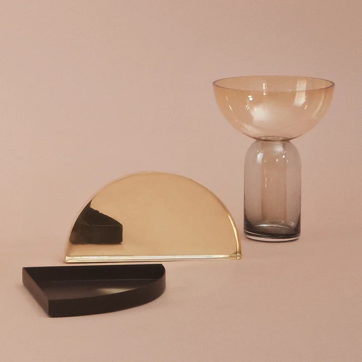 Torus vase in black / amber and Unity tray by AYTM