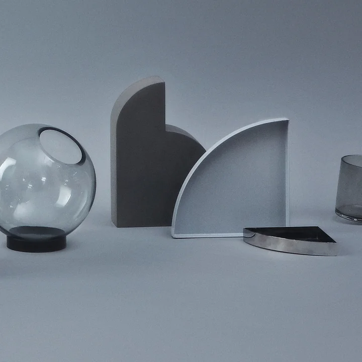 Unity tray from AYTM with Globe Vase