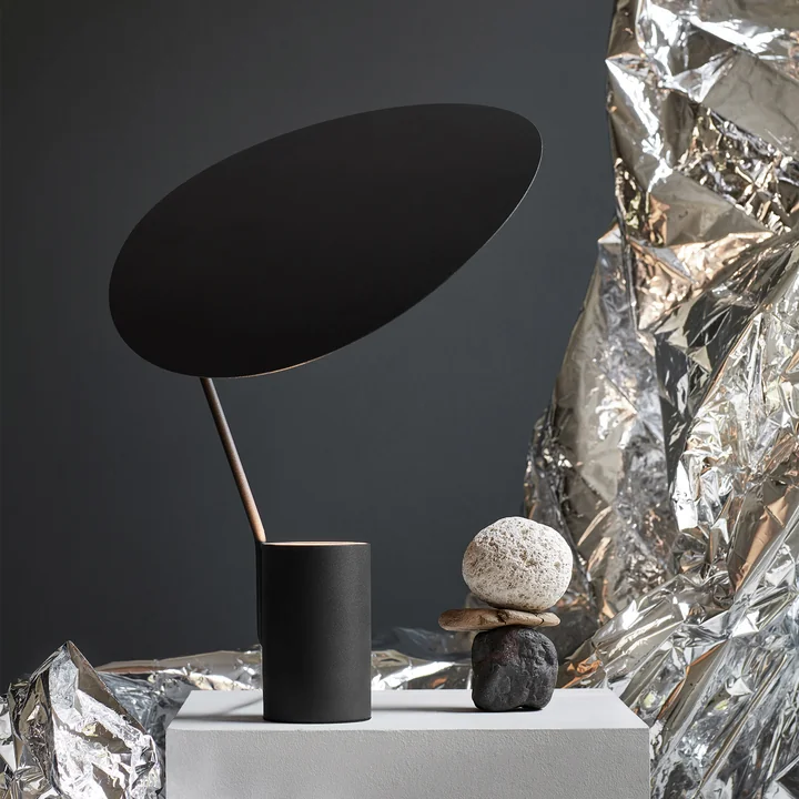 Ombre table lamp from Northern in black on the table