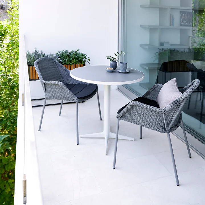 Breeze Stackable armchair (5464) from Cane-line in light gray