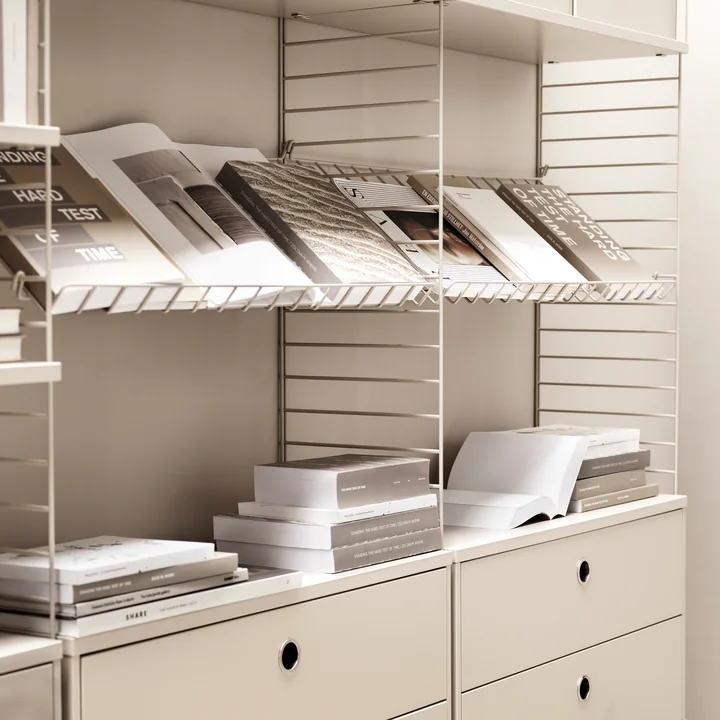 Shelving system from String in beige