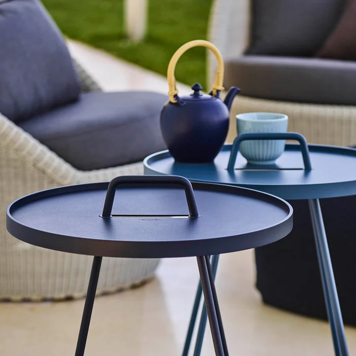 On-the-move Side table from Cane-line in midnight