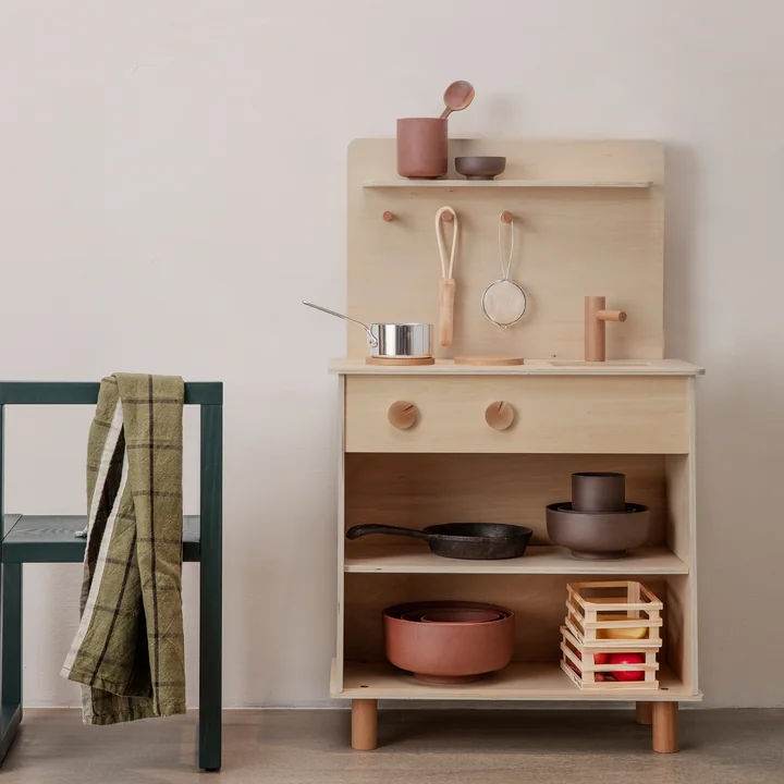 Toro play kitchen in beech by Ferm Living in the children's room