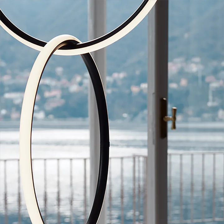 Arrangements LED Pendant luminaire, round / medium, matt black (incl. canopy) from Flos in combination