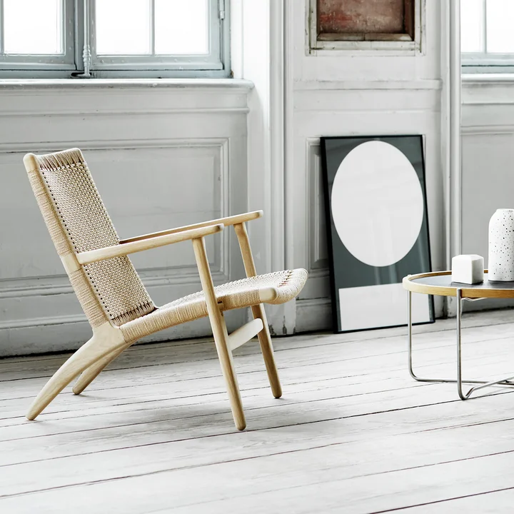 CH25 Armchair from Carl Hansen in oak soaped / nature