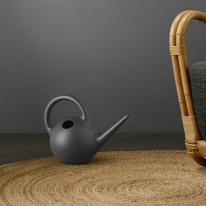 Globe watering can 2,5 l from Eva Solo in grey