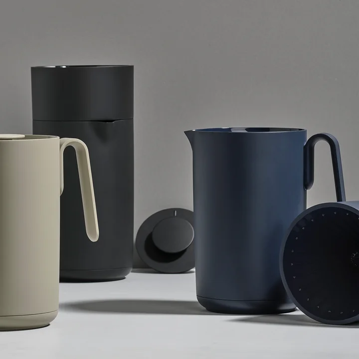 Singles thermos flask from Zone Denmark in different colors 