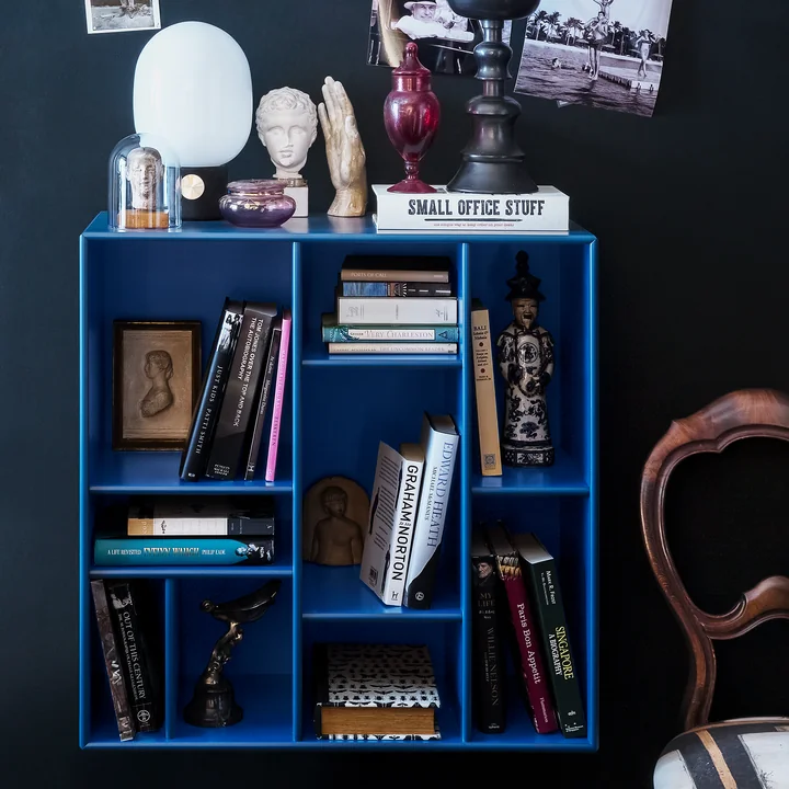 Compile shelf of Montana