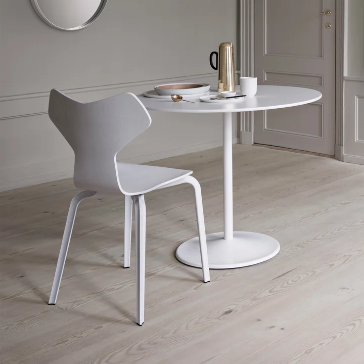 Panton dining table, Ø 90 x H 72 cm from Montana in laminate snow / snow