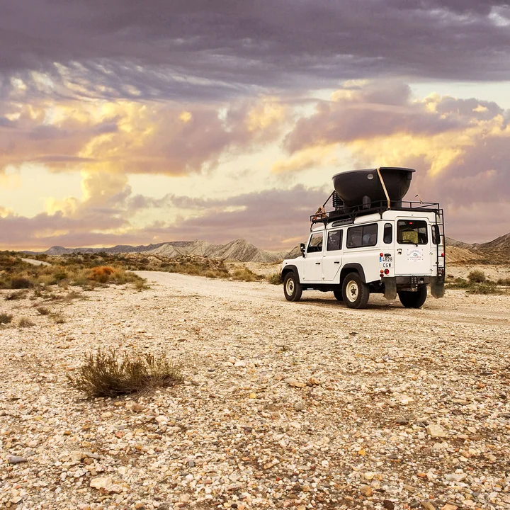 Dutchtub Original by Weltevree on the roof of a car 
