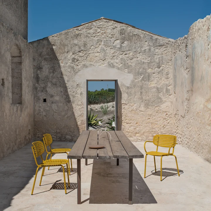 Mom chair by Emu with wooden table 