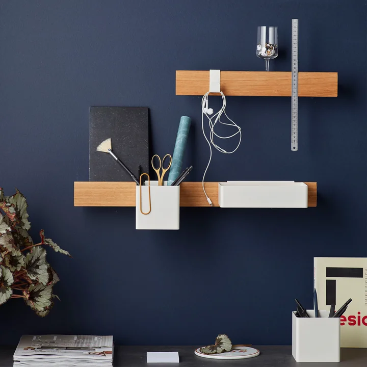 Flex by Gejst in office with hook and utensil box