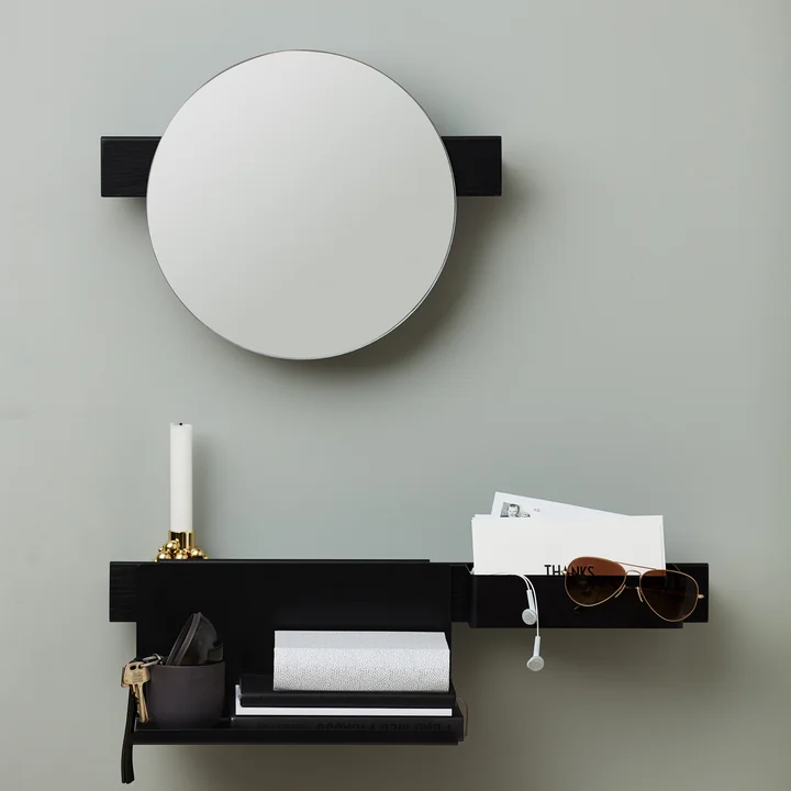 Flex by Gejst with mirror and shelf in the hallway 