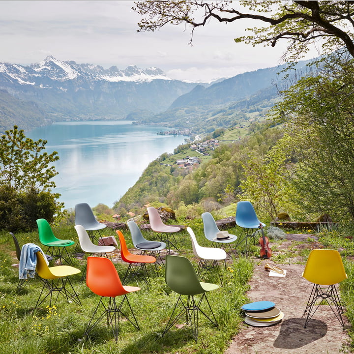 ぽっち Eames Plastic Chair[DSR CH ZF E8] Vitra DSR Eames Plastic Side Chair in our shop
