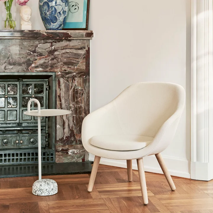 Bowler side table by HAY next to the AAL 82