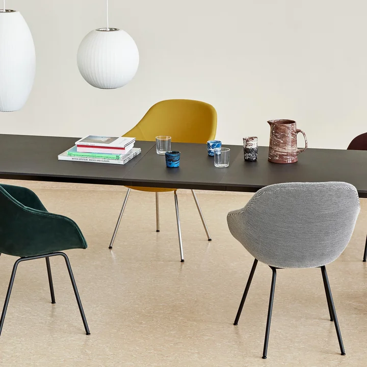 Copenhague CPH30 Dining table (extendable) by HAY with chairs