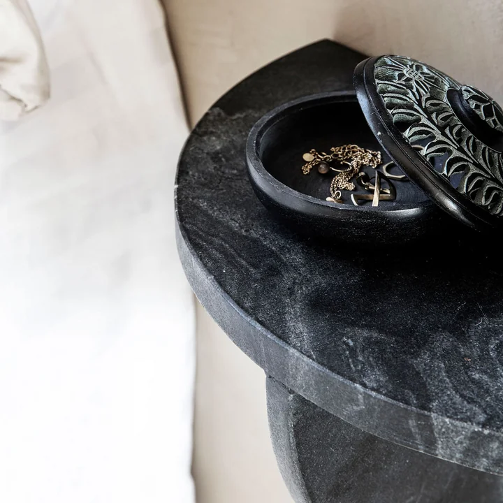 Wall shelf Mega from House Doctor in black marble