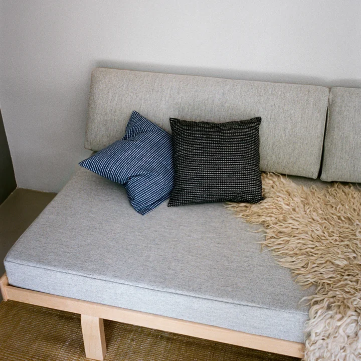 Daybed 710 by Artek in birch clear lacquered / Cover Hallingdal 65 light grey (110)