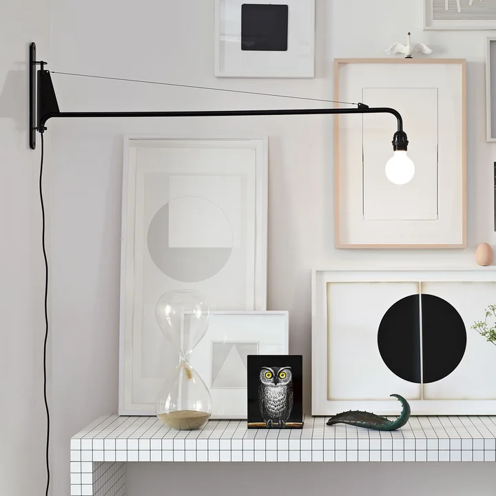 Wall lamp Potence from Vitra in the living area