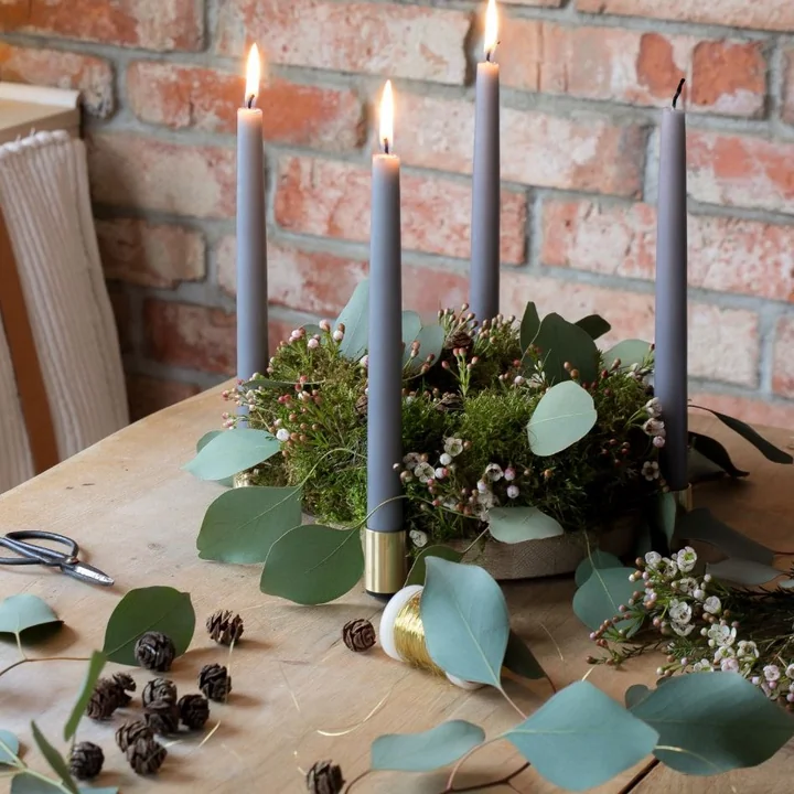 Luna Candlestick from applicata in oak / brass