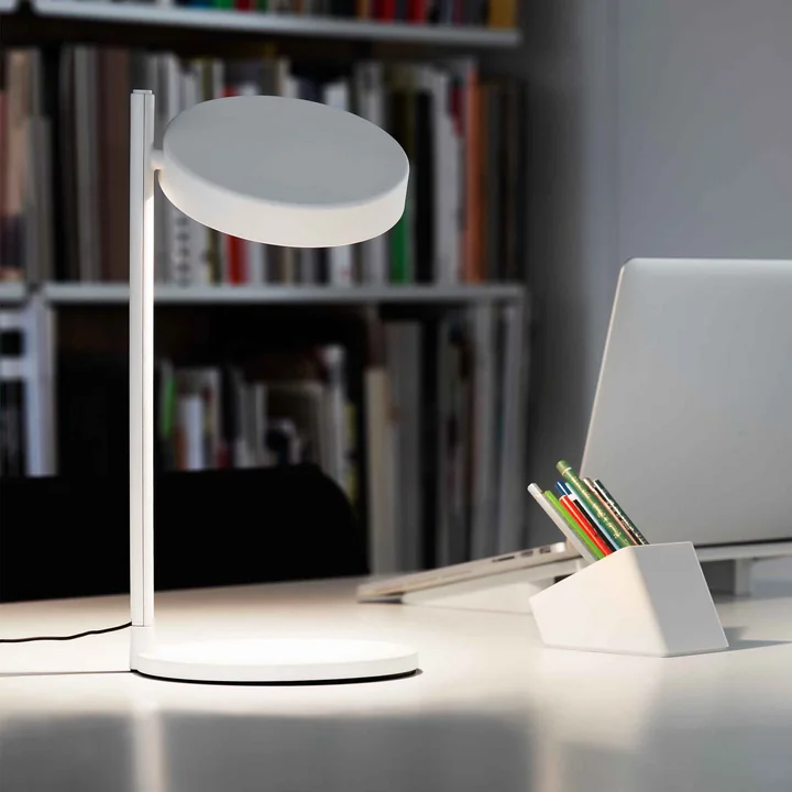 w182 Pastille LED table lamp b2 from Wästberg in soft white