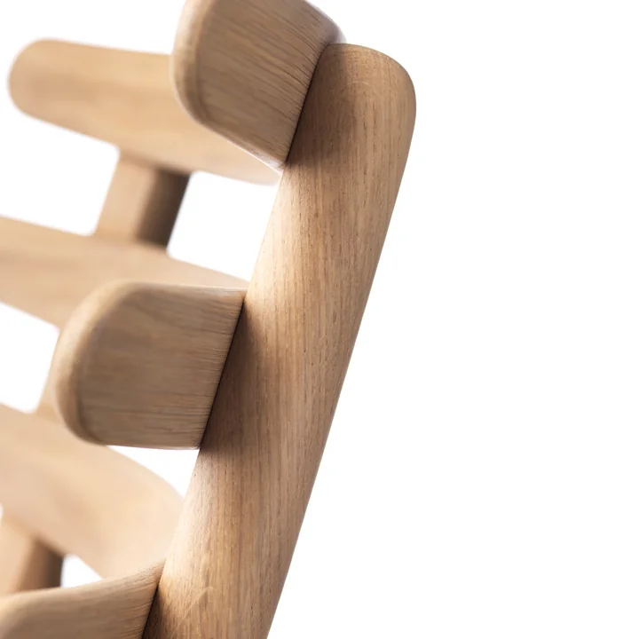 J48 Chair, matt lacquered oak from FDB Møbler in detail