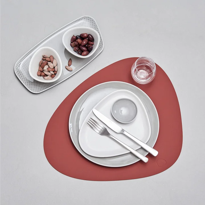 Table set Curve L from Lind DNA in Nupo sienna