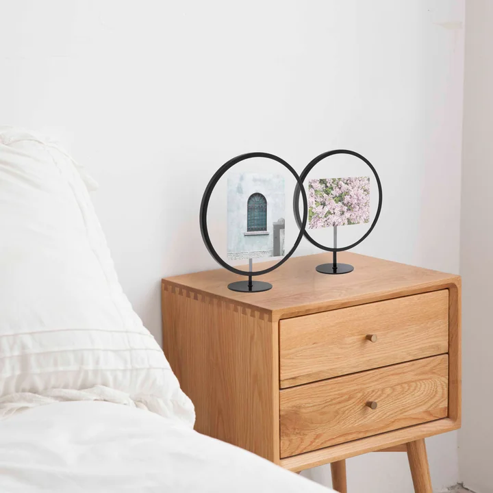 Infinity picture frame from Umbra in black