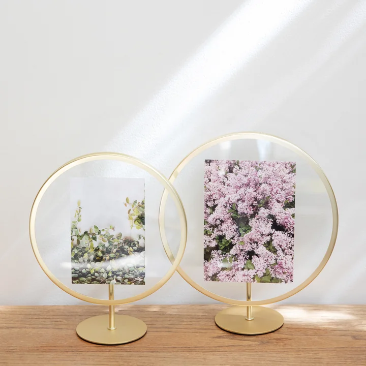 Infinity picture frame from Umbra in matt brass