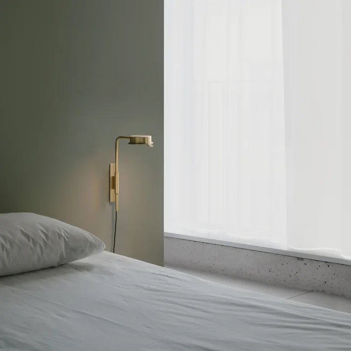 w102 Chipperfield LED wall lamp w from Wästberg in gold