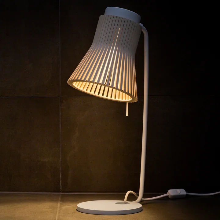 Petite 4620 table lamp by Secto