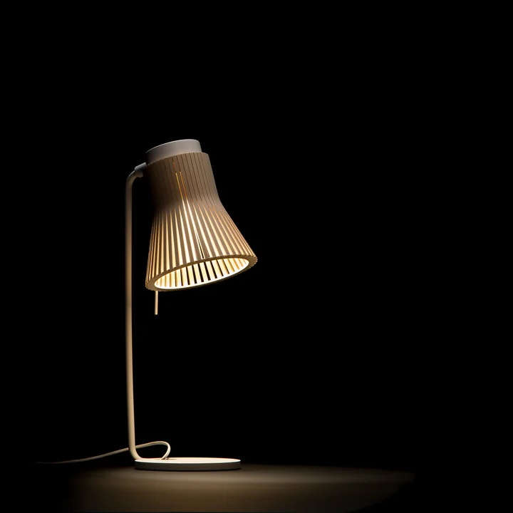 Petite 4620 table lamp by Secto