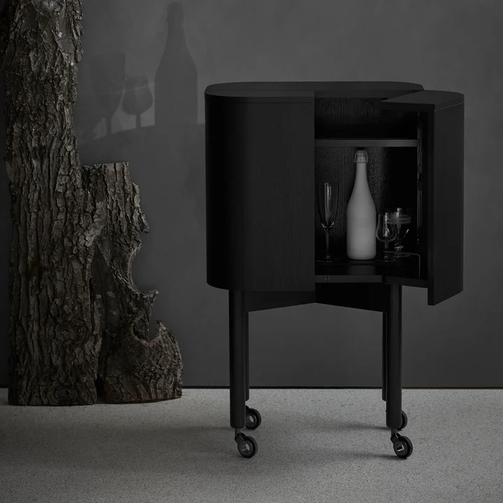 Loud bar trolley on wheels from Northern in black